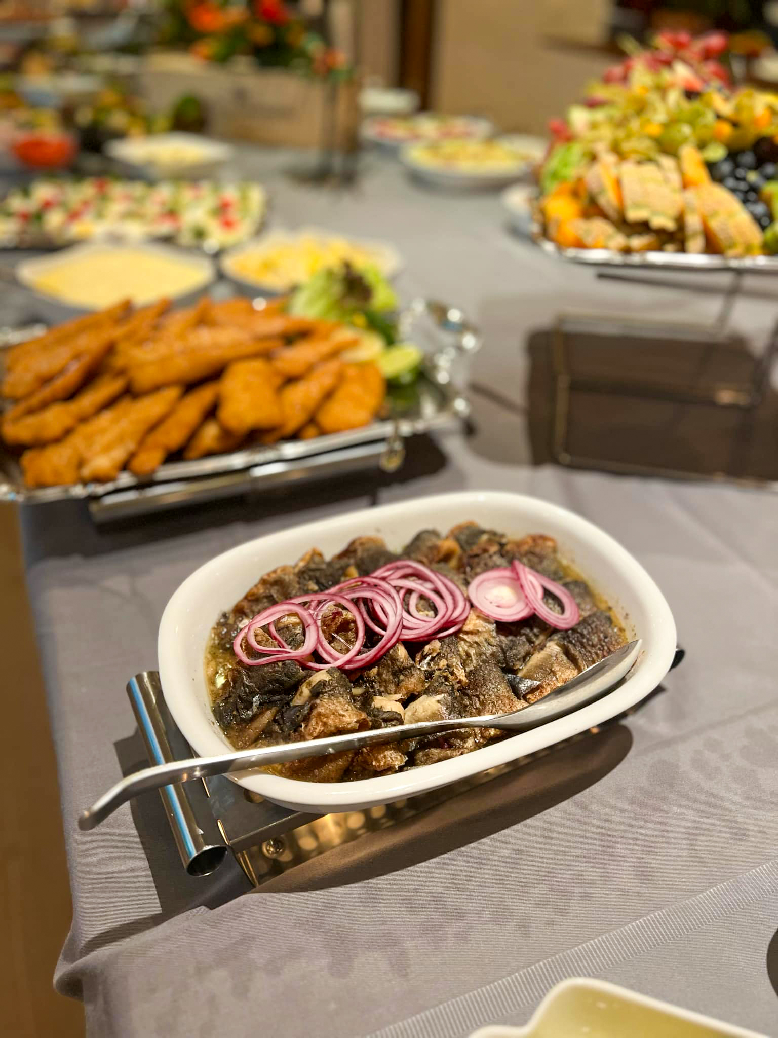 att.t8aNlBYkOSTuGvl-TTAx1Z0xBya4b8Ec0MTrcvGf4SM Stegt sild i eddike på Ganløse Kros frokostbuffet